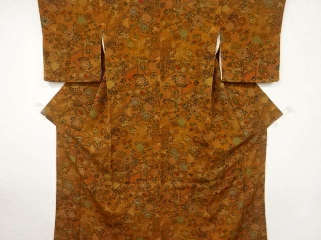 縮緬地垣根に秋草模様小紋着物